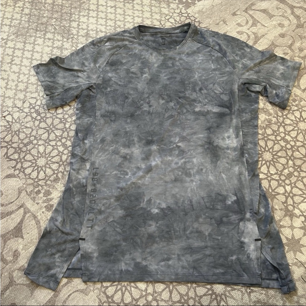lululemon athletica Men's Short Sleeve Tee in Washed Gray